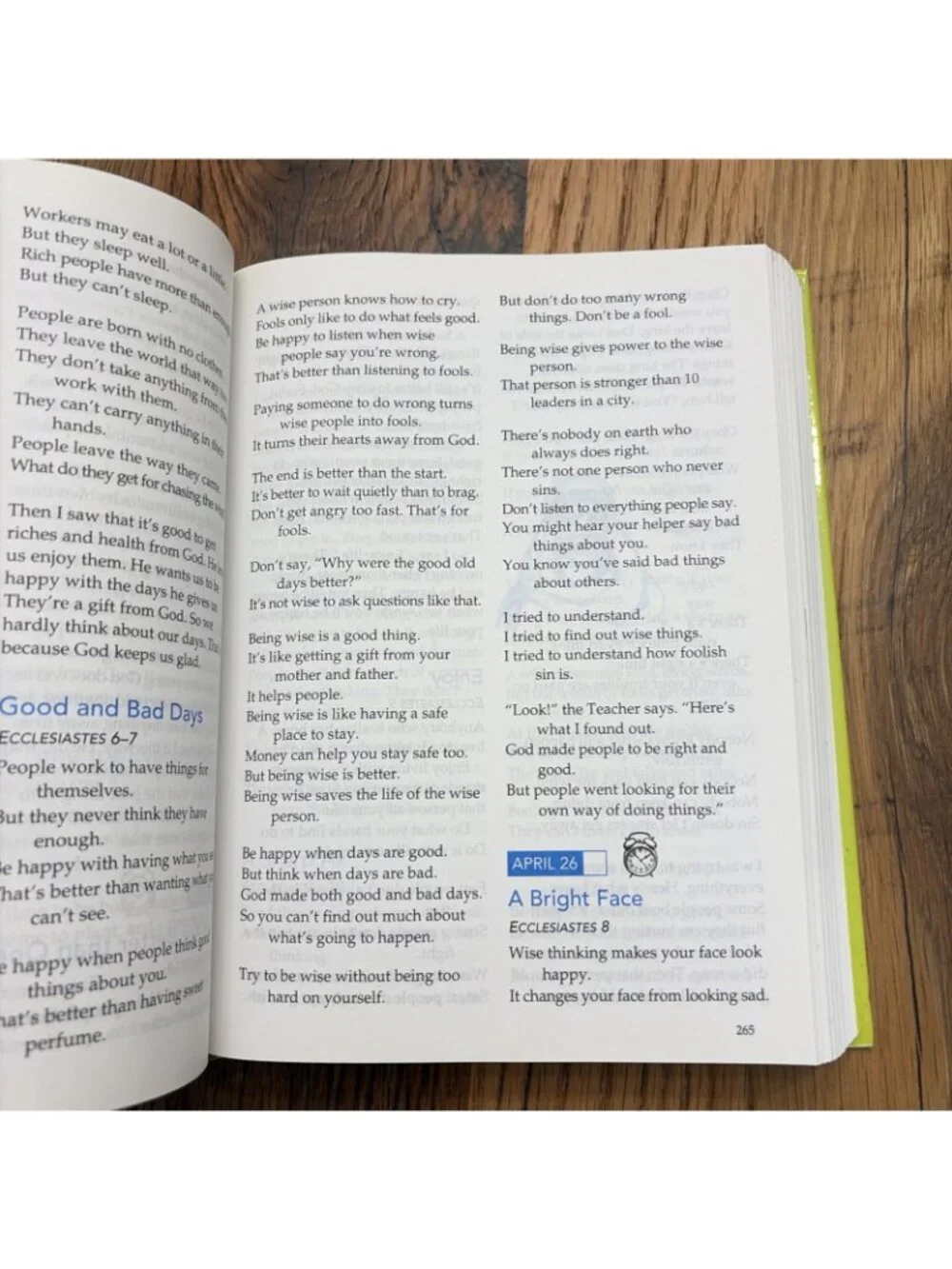 Day by Day Kid's Bible : The Bible for Young Readers by Karyn Henley (2002,...